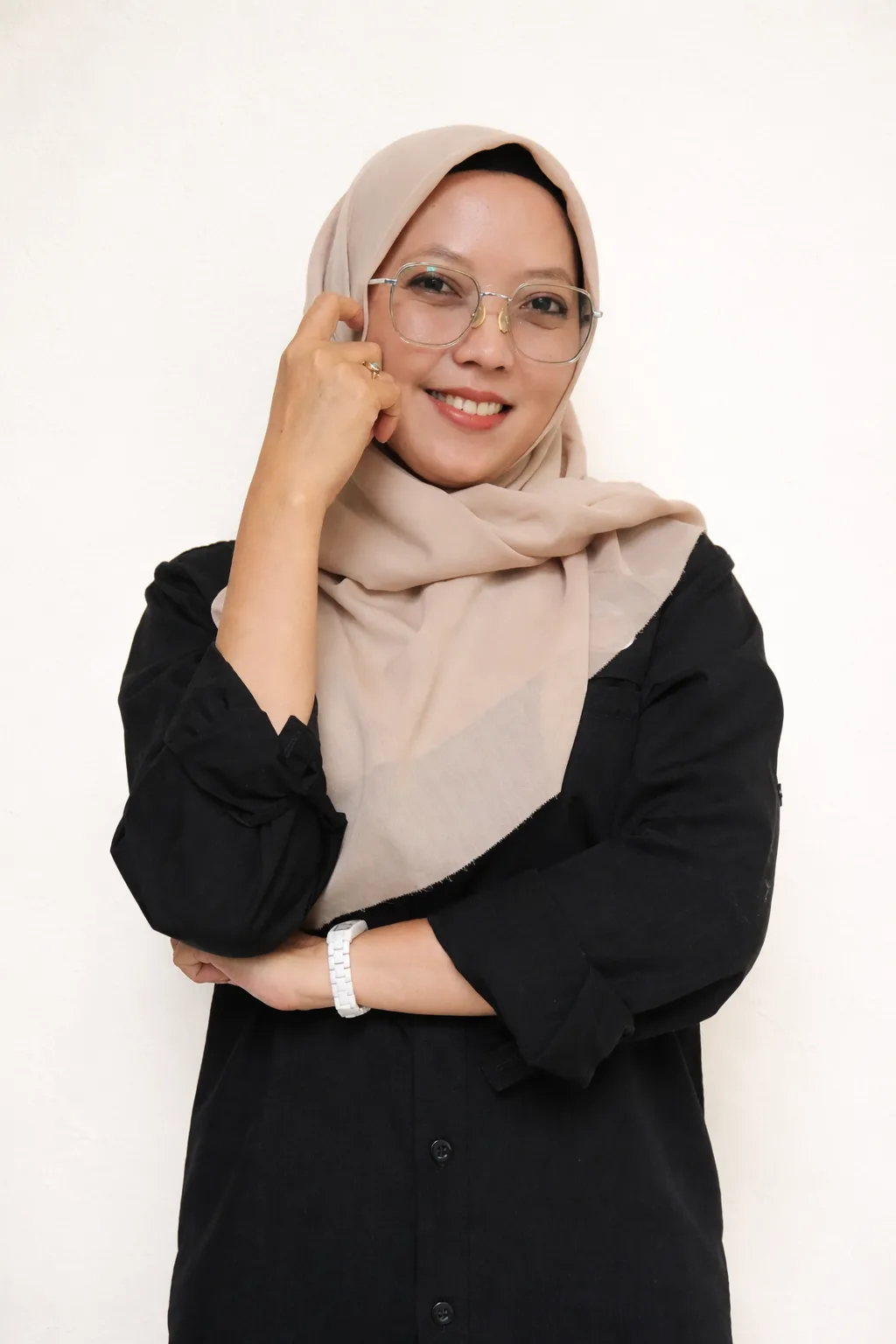 Dr. Srimaharani Tanjung, M.Hum.